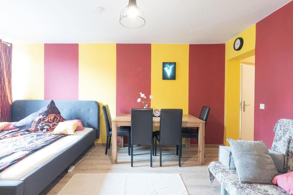 - Magical Harry Potter Apartment In Duisburg - 2 Mins Central Station Hbf - Kingsize Bed & Netflix - Esterno foto