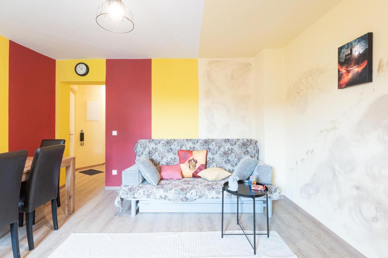 - Magical Harry Potter Apartment In Duisburg - 2 Mins Central Station Hbf - Kingsize Bed & Netflix - Esterno foto